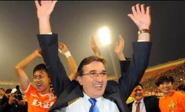 开云线上入口-强调多面性提拔年轻人 慈父伊万却也有铁腕一面