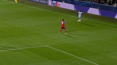 开云下载-【欧冠】穆勒破门+伤退 磁卡2射1传 拜仁4比2胜出线