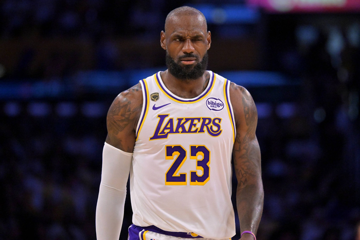 开云网站-贬低乔丹,被美媒多位名记怒喷,NBA历史谁才是最强球星?|克里斯·保罗|皮蓬|詹姆斯|总决赛|乔丹-克拉克森_新浪体育_新浪新闻